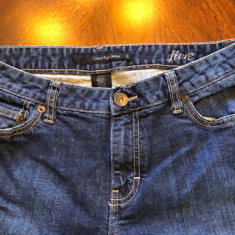 Calvin Klein Jeans - Size 12